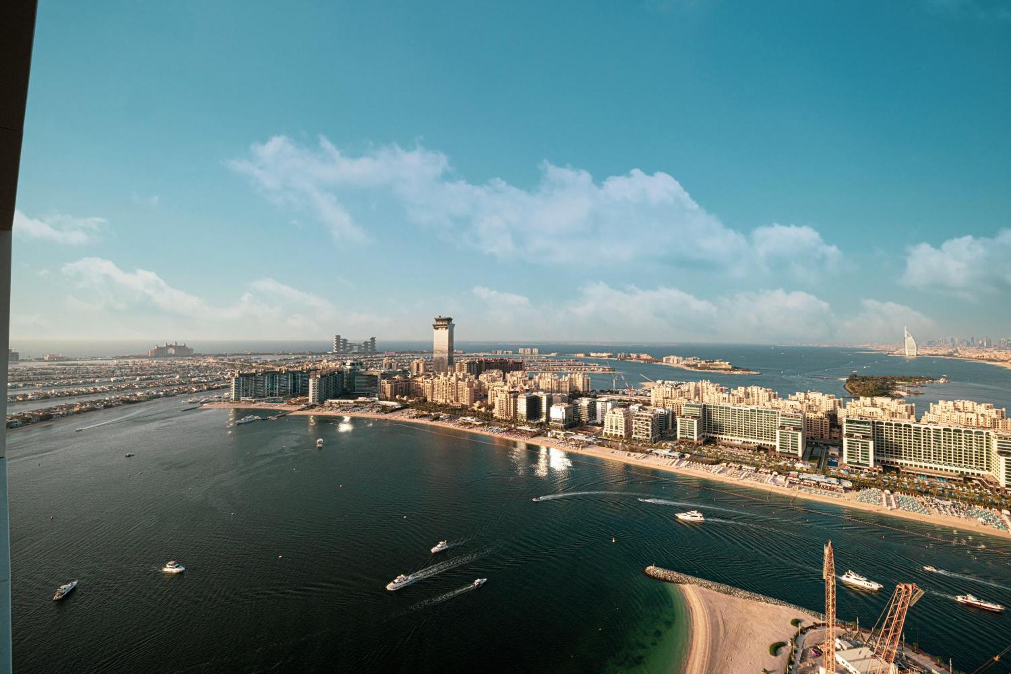 Luxe 4br With Panoramic Views L Marina & Burj Apartment Dubai