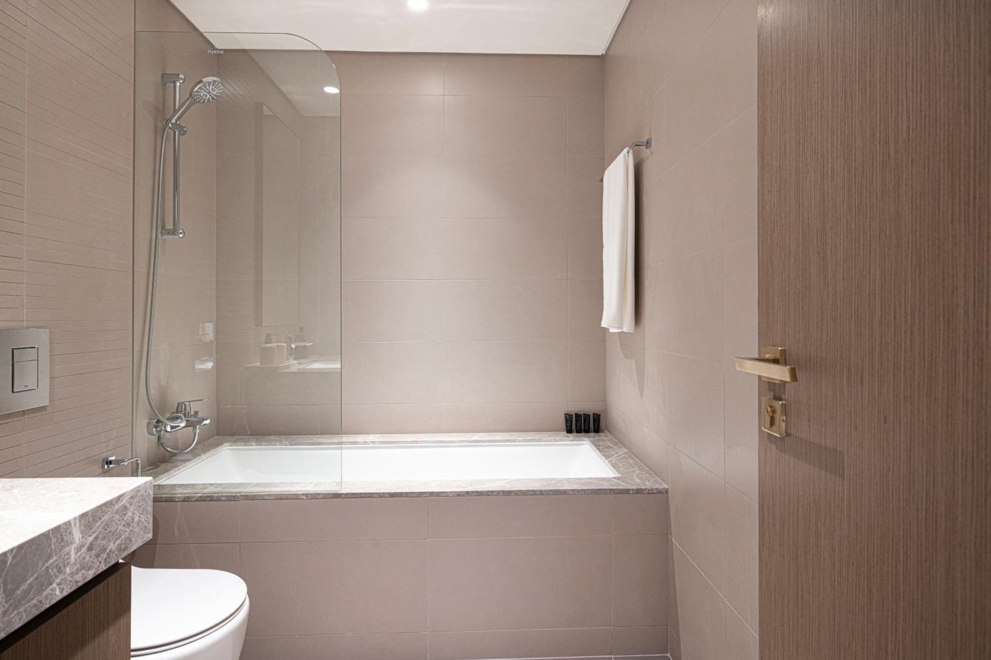 Luxe 4br With Panoramic Views L Marina & Burj Apartment *