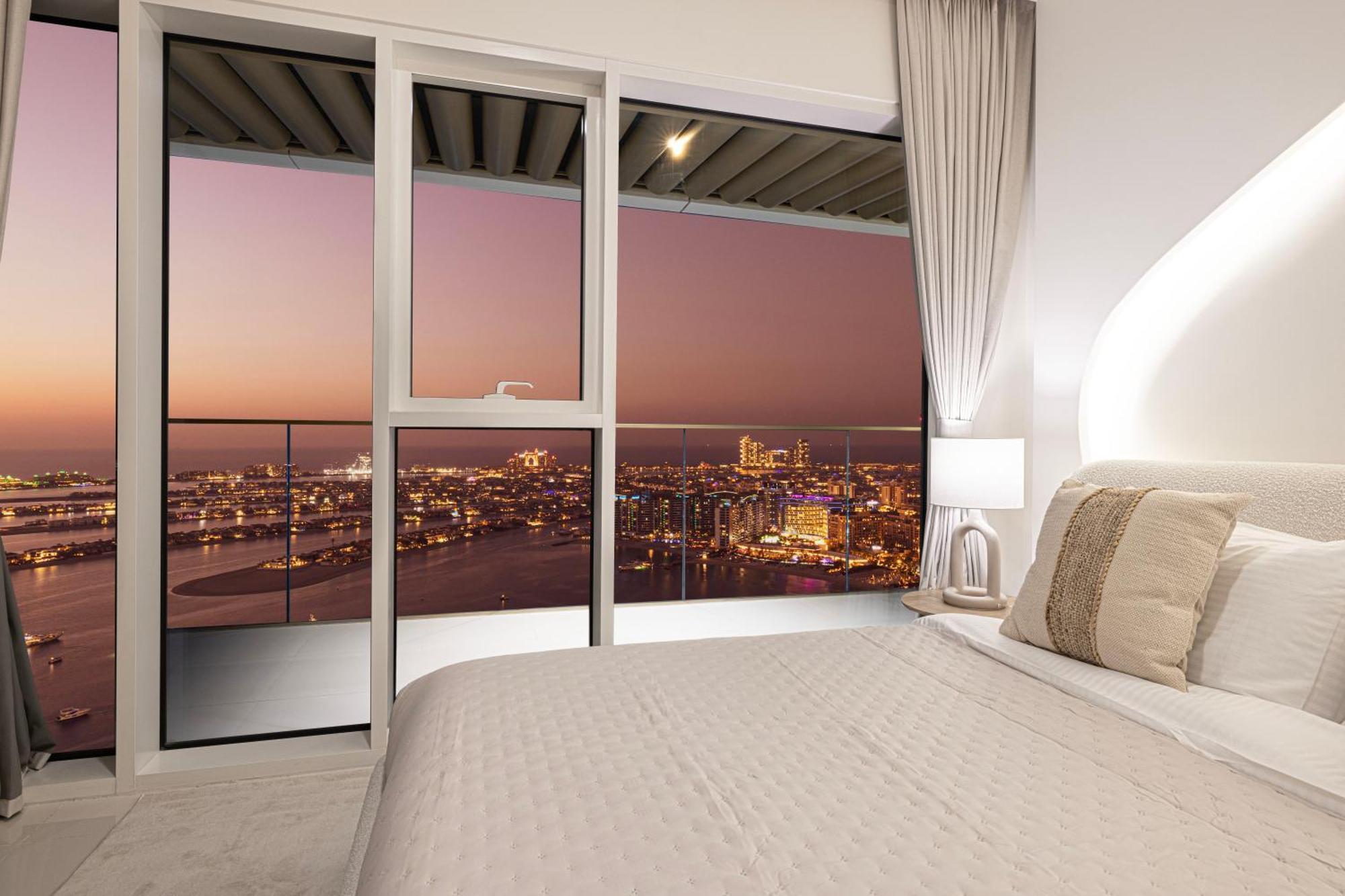 Luxe 4br With Panoramic Views L Marina & Burj *