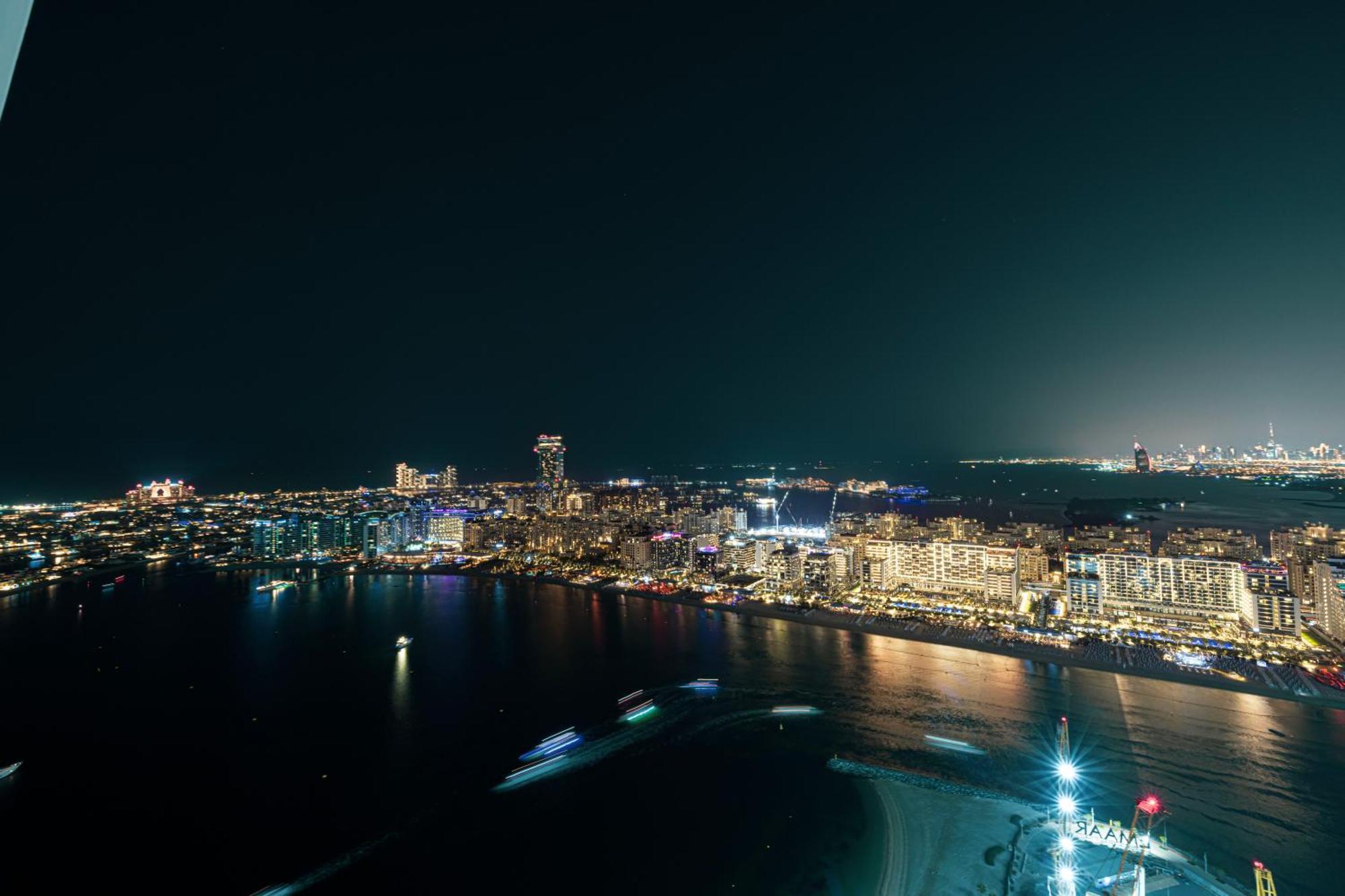 Luxe 4br With Panoramic Views L Marina & Burj Apartment *