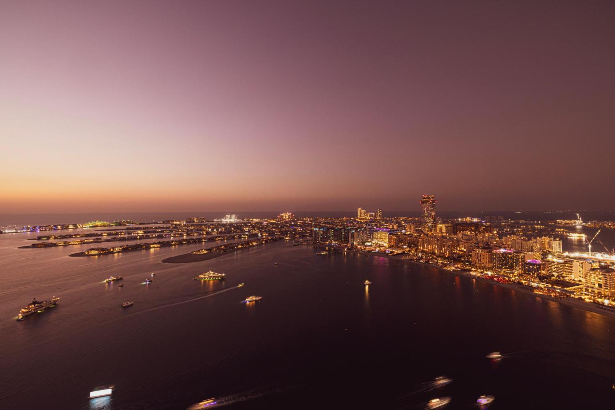 Luxe 4br With Panoramic Views L Marina & Burj Apartment Dubai